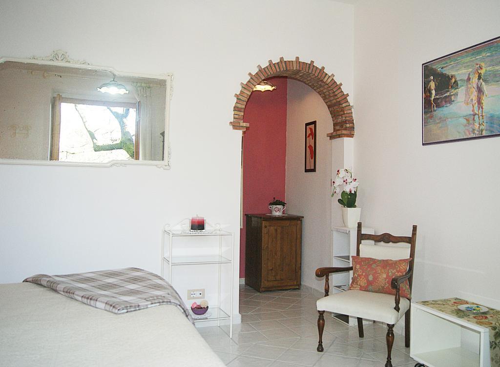 B&B La Casa Del Gelso Acquafredda Cameră foto